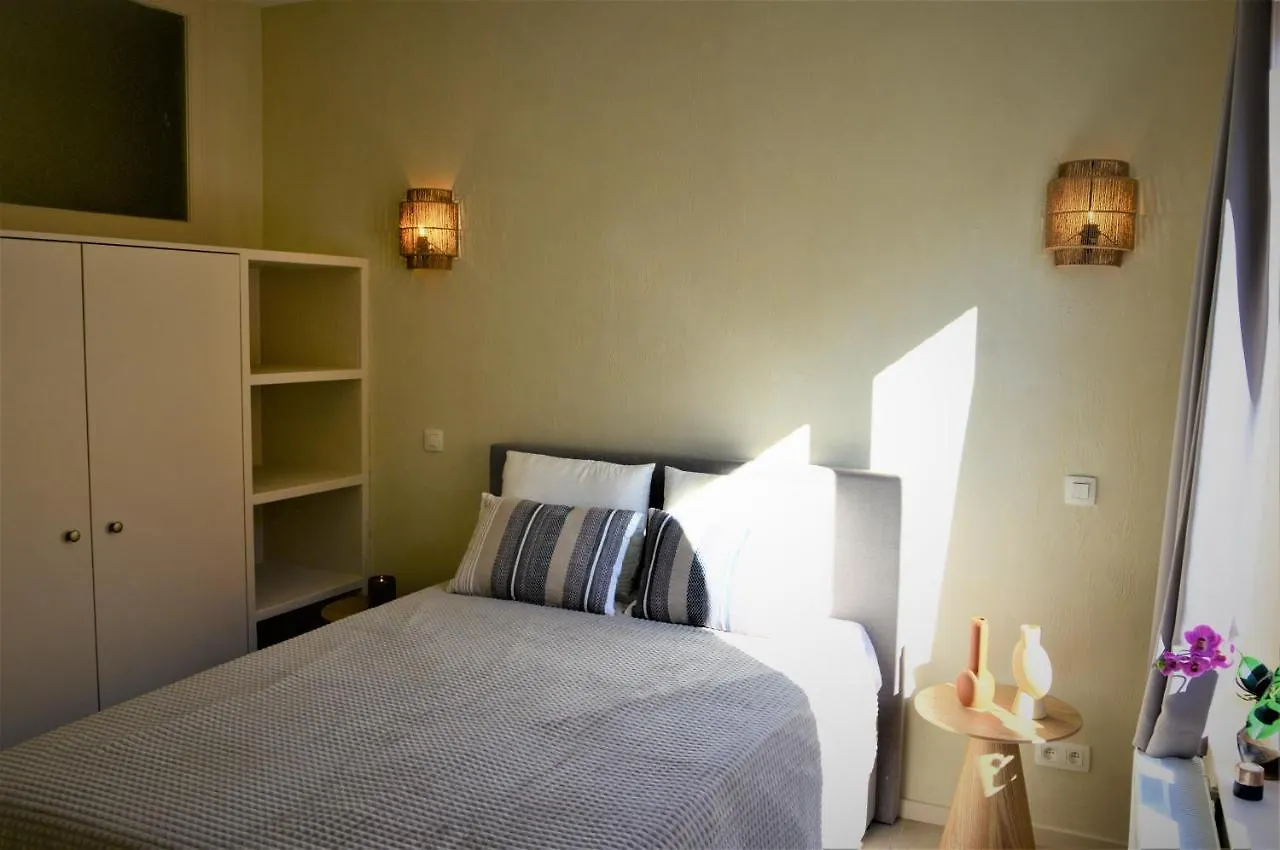 Vakantiehuis Downtown Spacious 2Bdr Apartments 2 Antwerpen